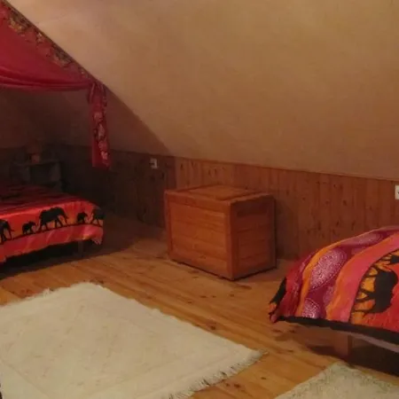 Kır Evi Aavikunurga