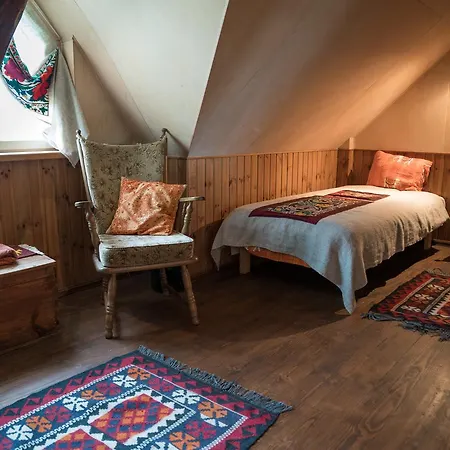 Aavikunurga Country house Koiguste