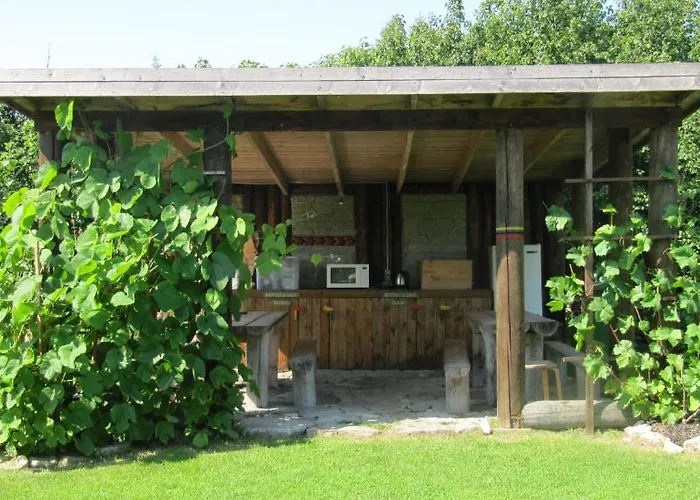 Aavikunurga Casa rural *